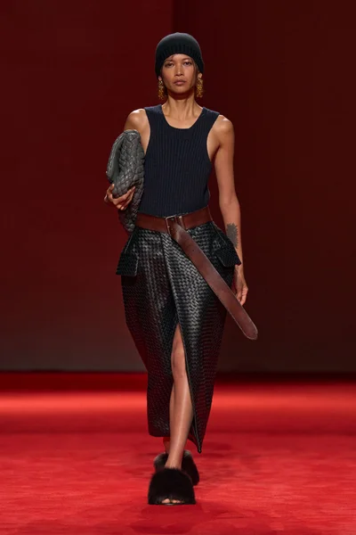 Look 57